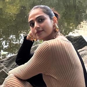 Meet your Posher, Fatima